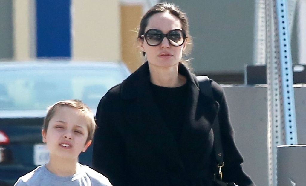 Angelina Jolie u kupovini sa sinom Knoxom - 5