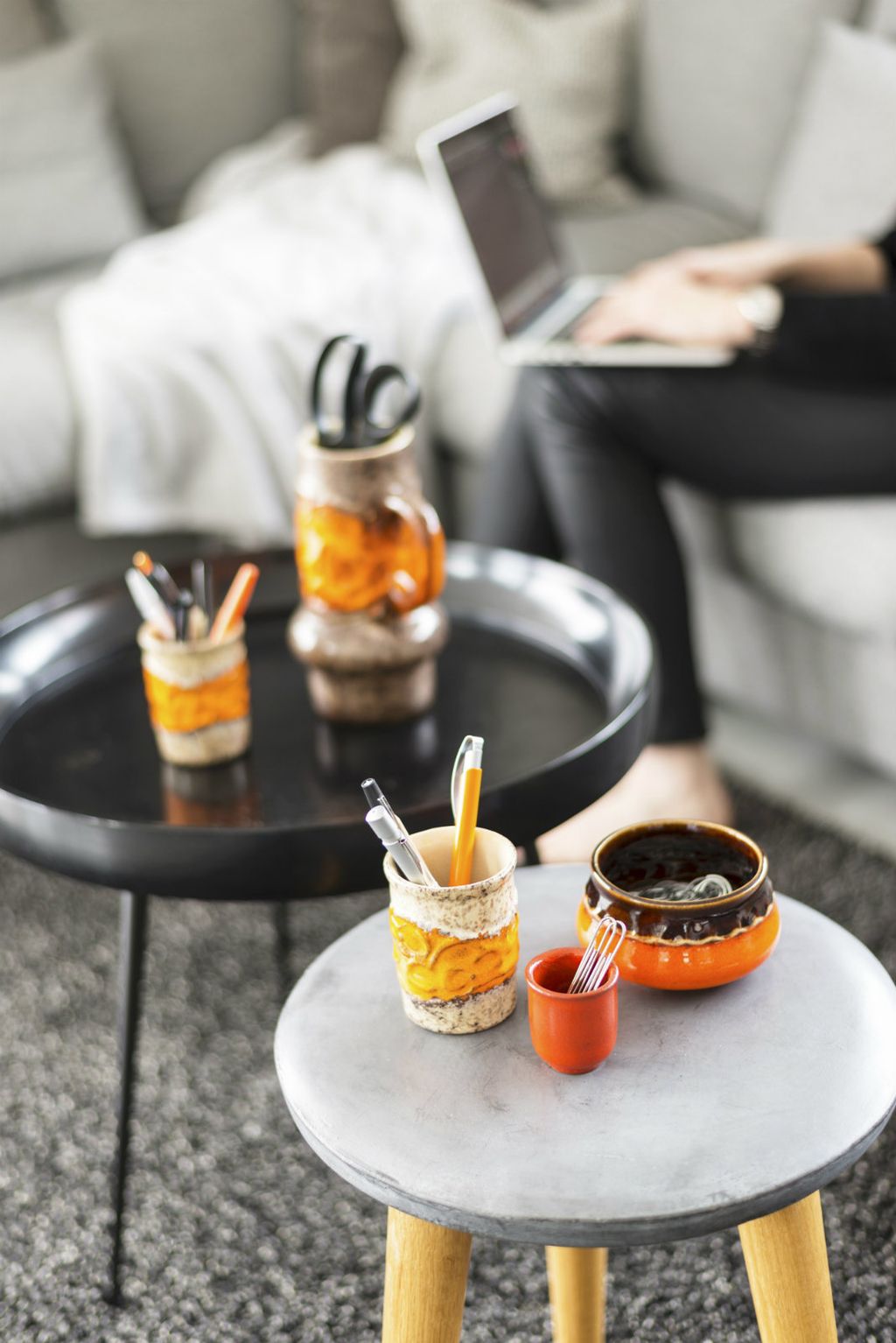 Mali stolići u dnevnoj sobi - 1