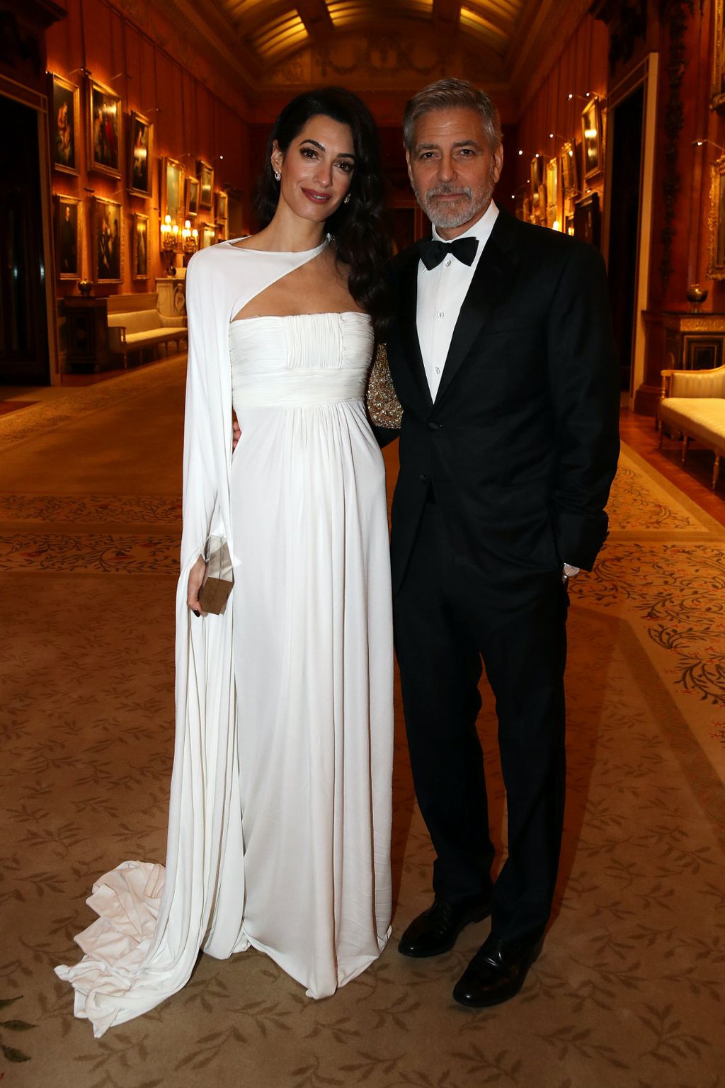 Amal je nosila bijelu haljinu Jean-Louis Scherrera inspiriranu odjećom grčkih boginja