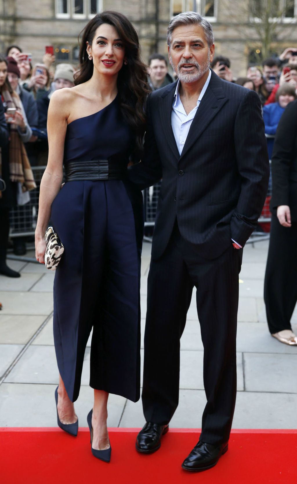 Amal Clooney u 'lažnoj' haljini Stelle McCartney na dobrotvornom događanju u Edinburghu