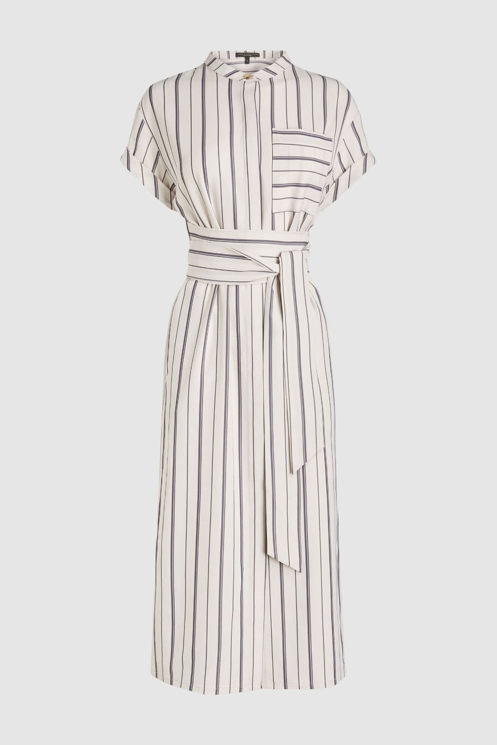 Next, 48 funti (416,17 kn)