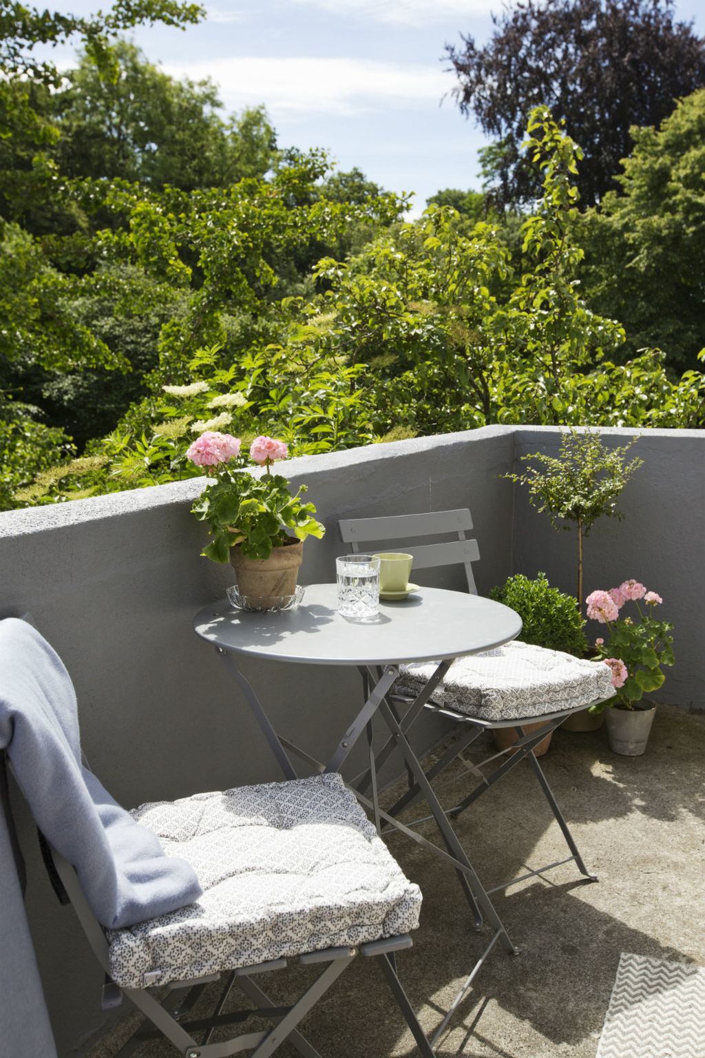 Ideje za uređenje malog balkona - 8