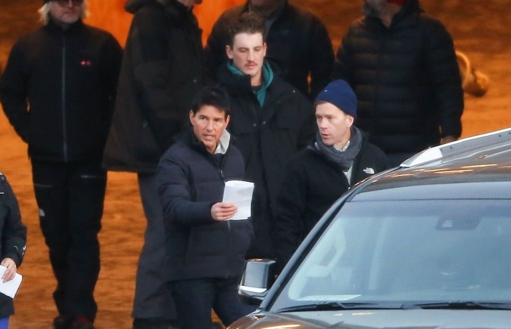 Tom Cruise i Miles Teller na setu filma