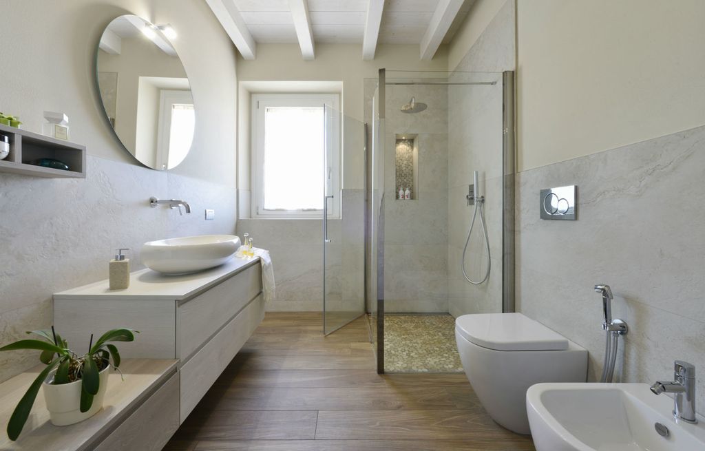 Ideje za uređenje kupaonice s tuš kabinom - 1