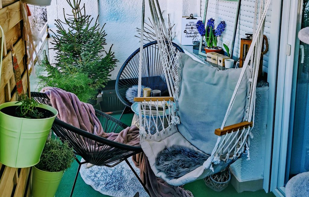 Balkon u Slavonskom Brodu na kojem će se ispijati kava, ali i raditi