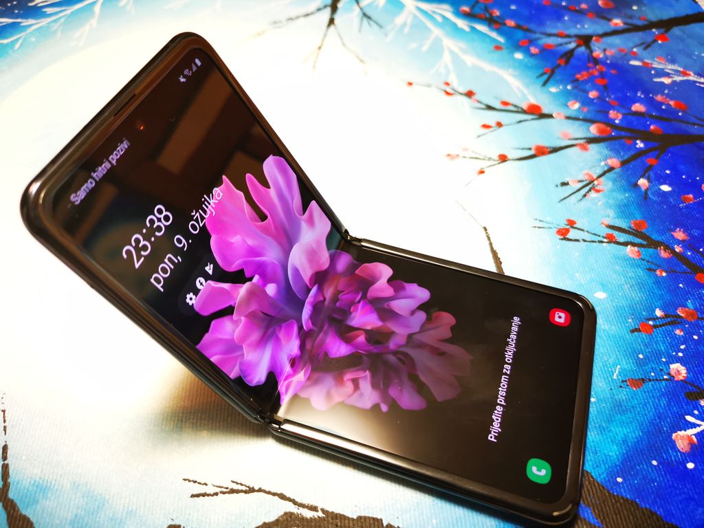 Samsung Z Flip - 5