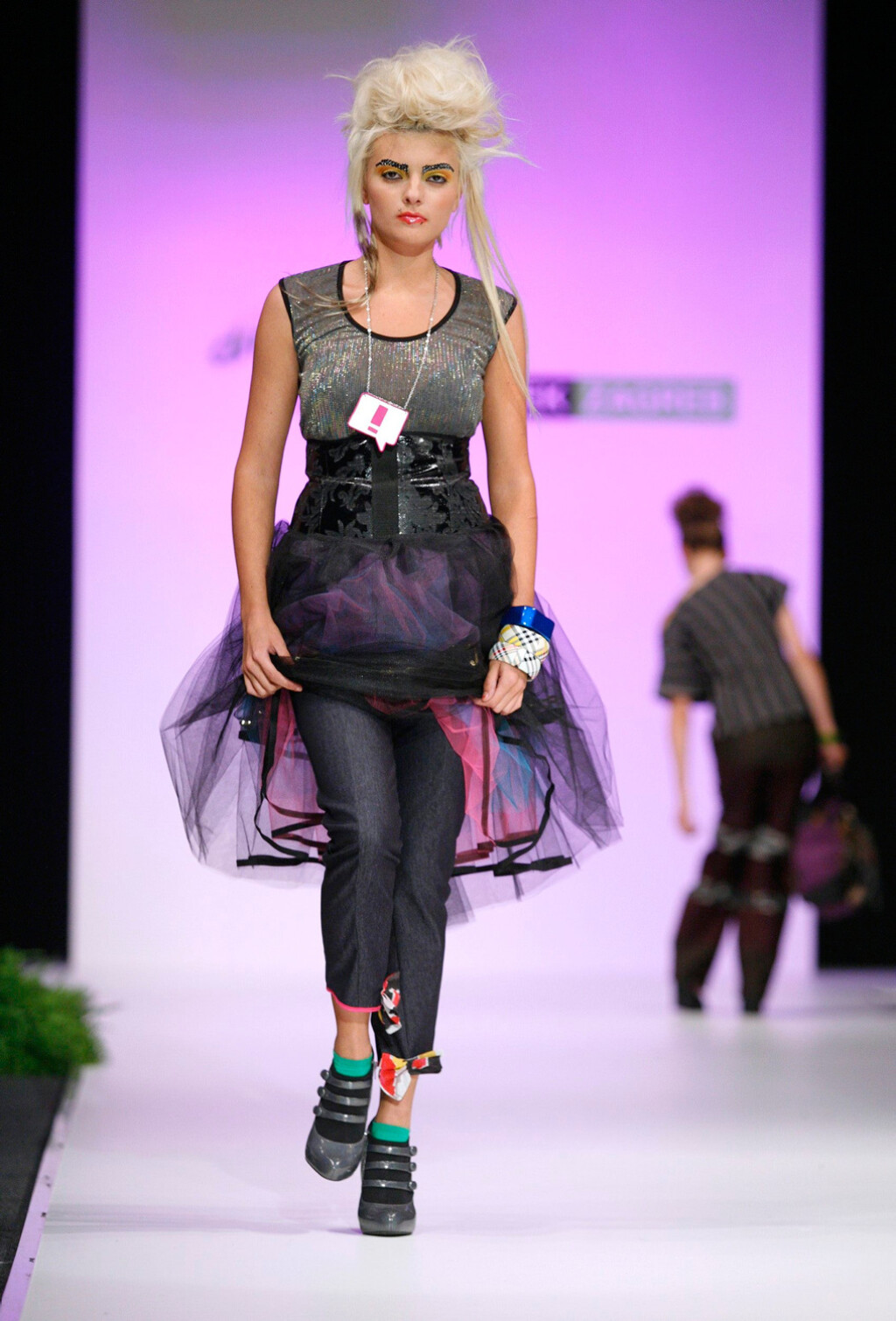 Ella Dvornik na reviji Zorana Aragovića i njegova brenda BiteMyStyle