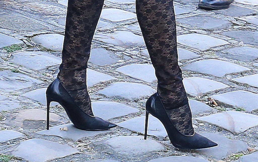 Eva Longoria nosi čipkaste hulahopke s potpisom Victorije Beckham