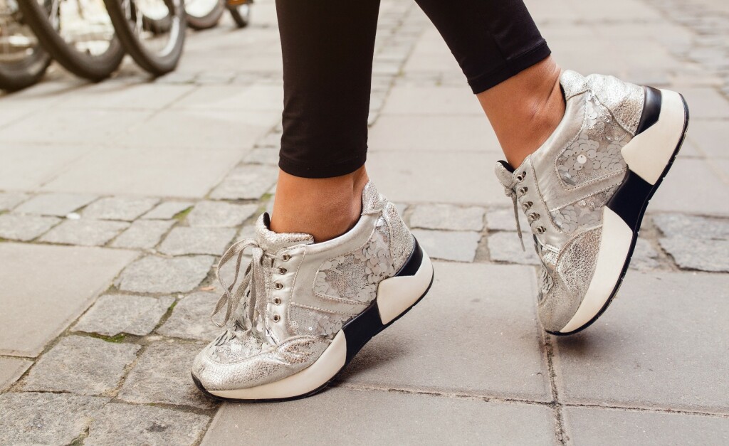 Šljokice i tenisice su savršen par