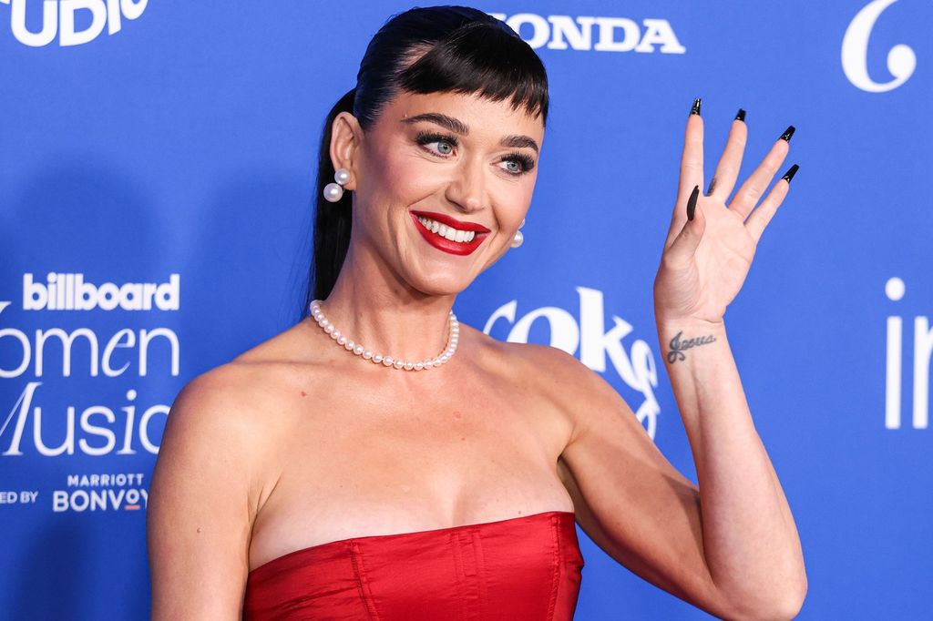 Katy Perry - 7