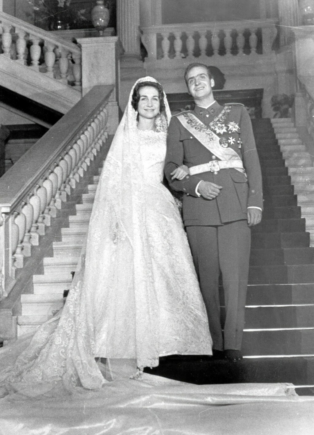 Španjolska kraljica Sofija udala se u vjenčanici Jeana Dessesa