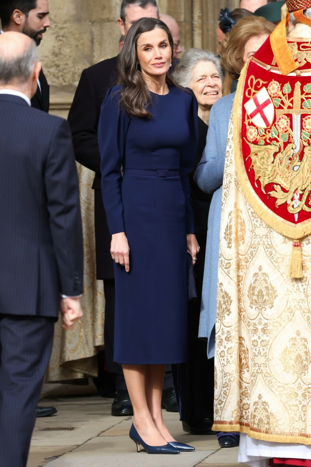 Kraljica Letizia u tamnoplavoj haljini na misi krajem veljače 2024.