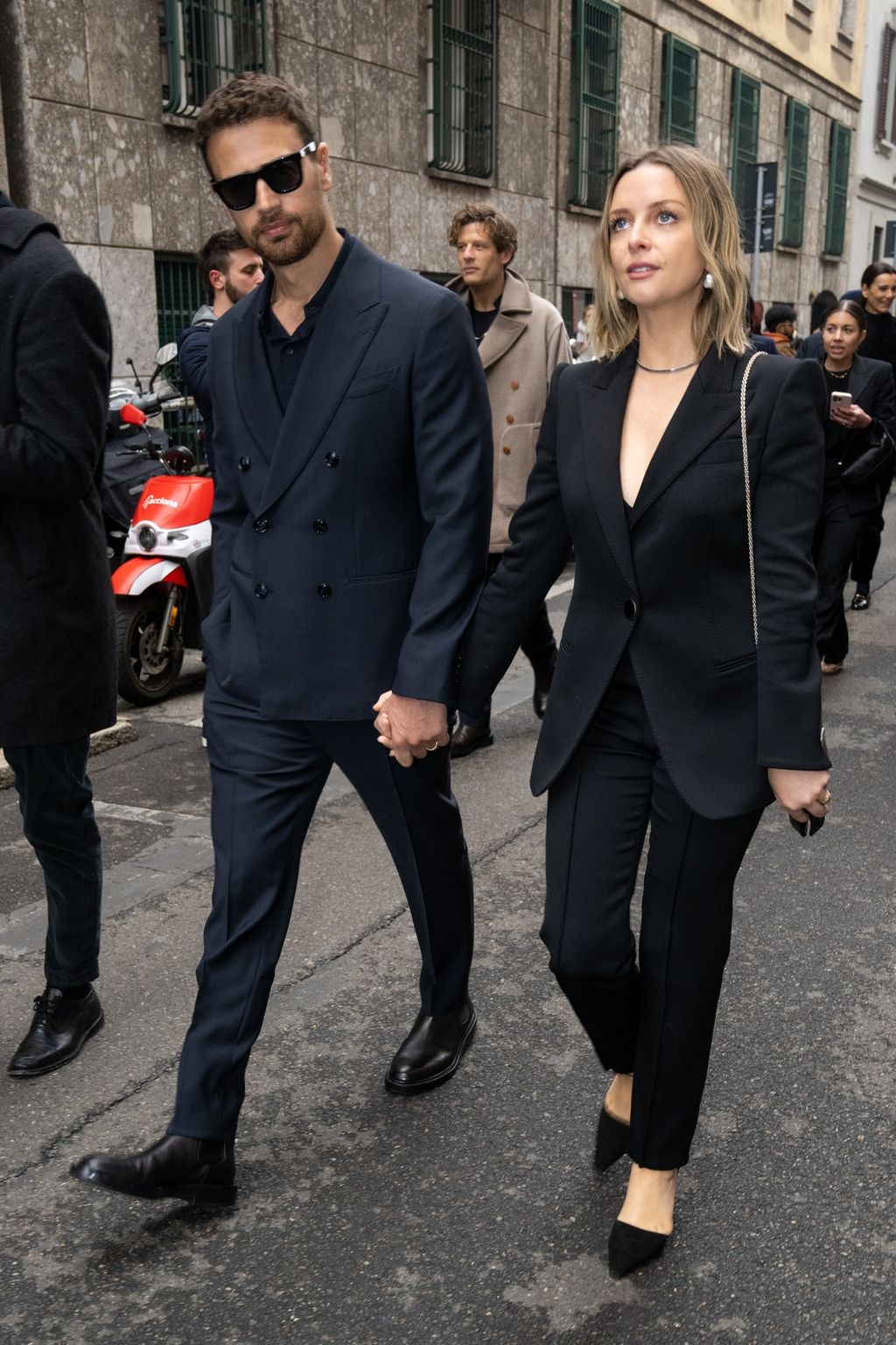 Theo James i Ruth Kearney