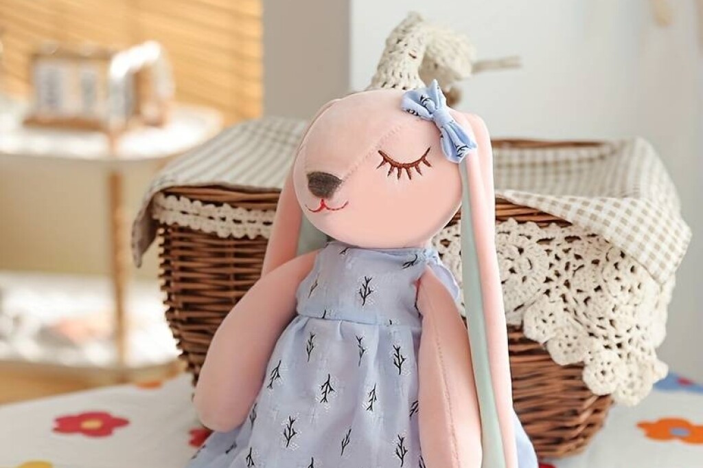 Plišani zeko u haljinici