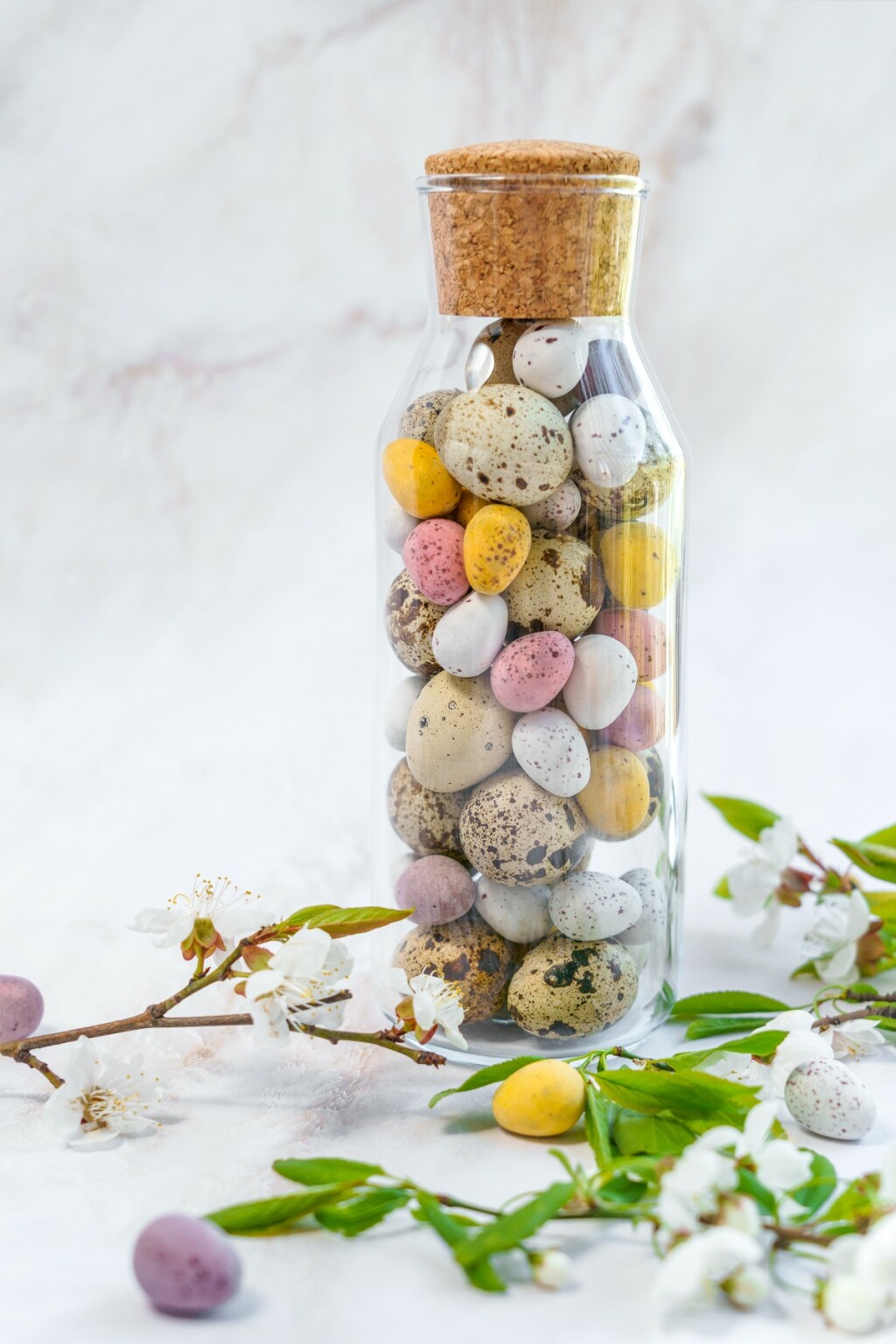 (Šarena) jaja u staklenci kao ukras doma