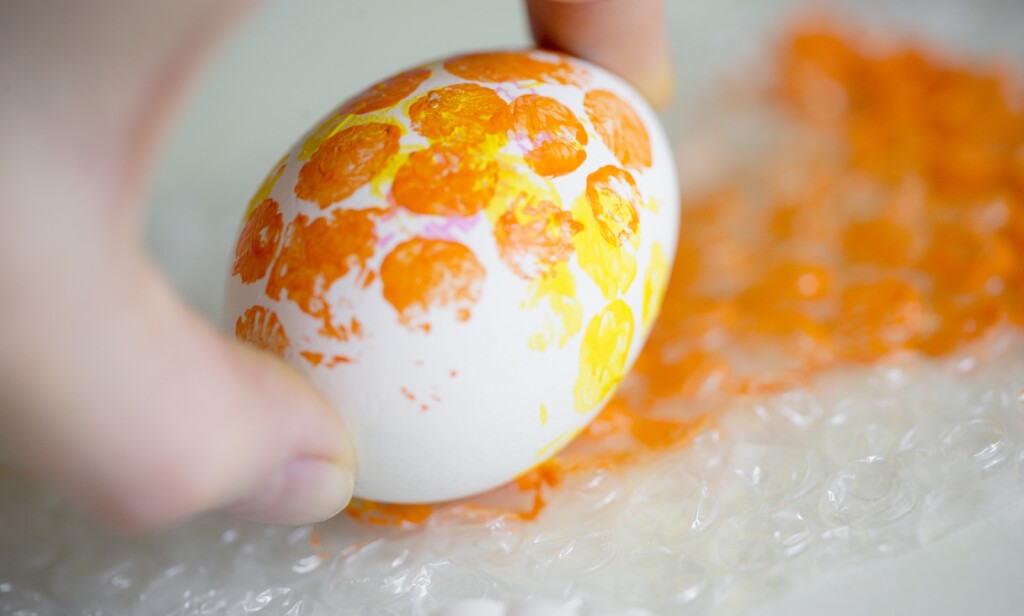 Pisanice ukrašene pucketavom folijom