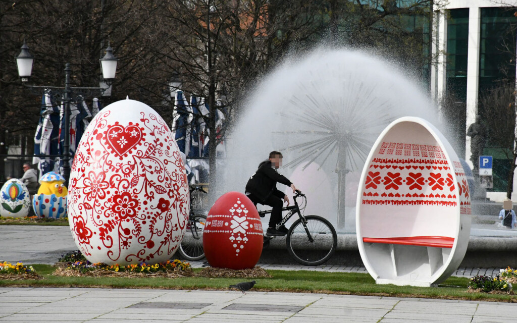 Središte Slavonskog Broda pretvoreno je u malo uskrsno carstvo
