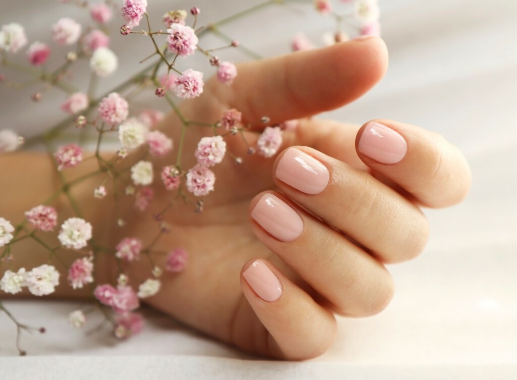 Svjetloružičaste manikure su nepogrešiv odabir