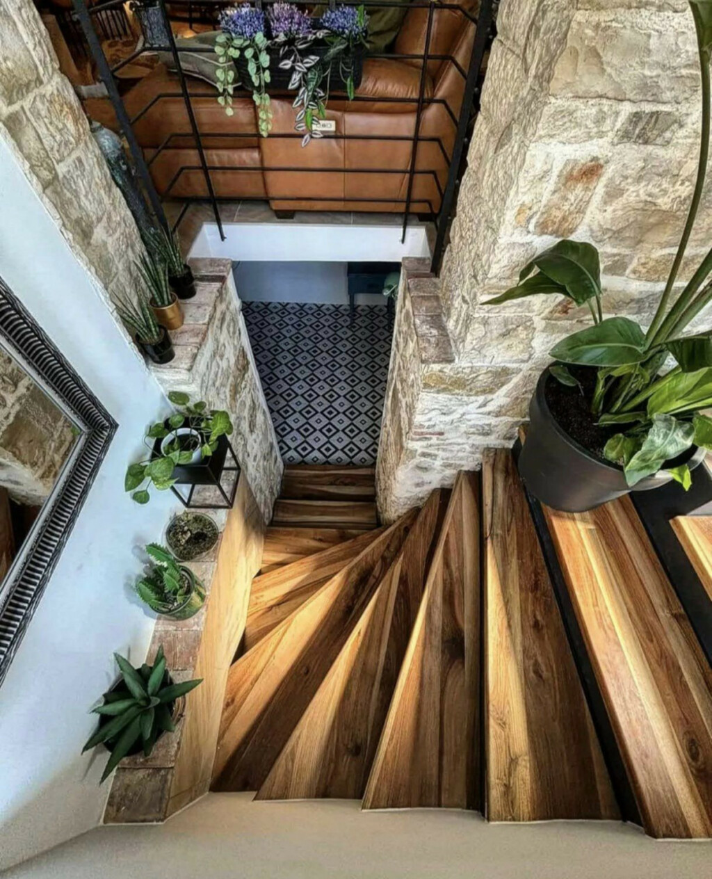 Prekrasno preuređena 80 godina stara kuća u Puli - 13