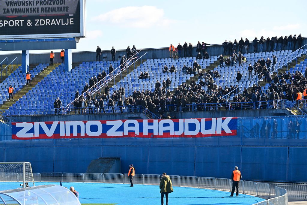 Torcida na južnoj tribini