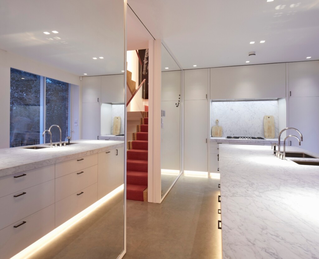 Kupaonica će uz zrcalni zid dobiti novu dimenziju