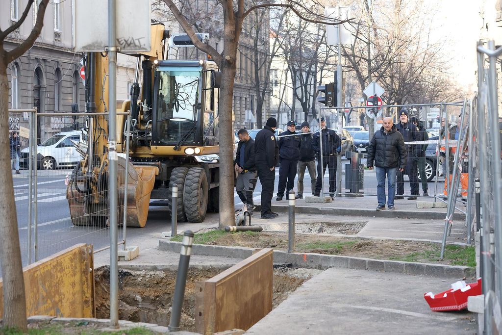 Policija osigurava izgradnju podzemnih spremnika - 2