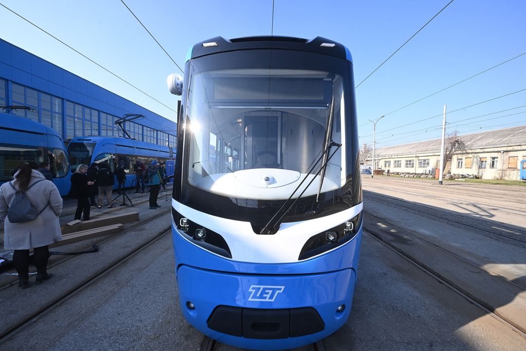 Novi tramvaj ZET-a - 1