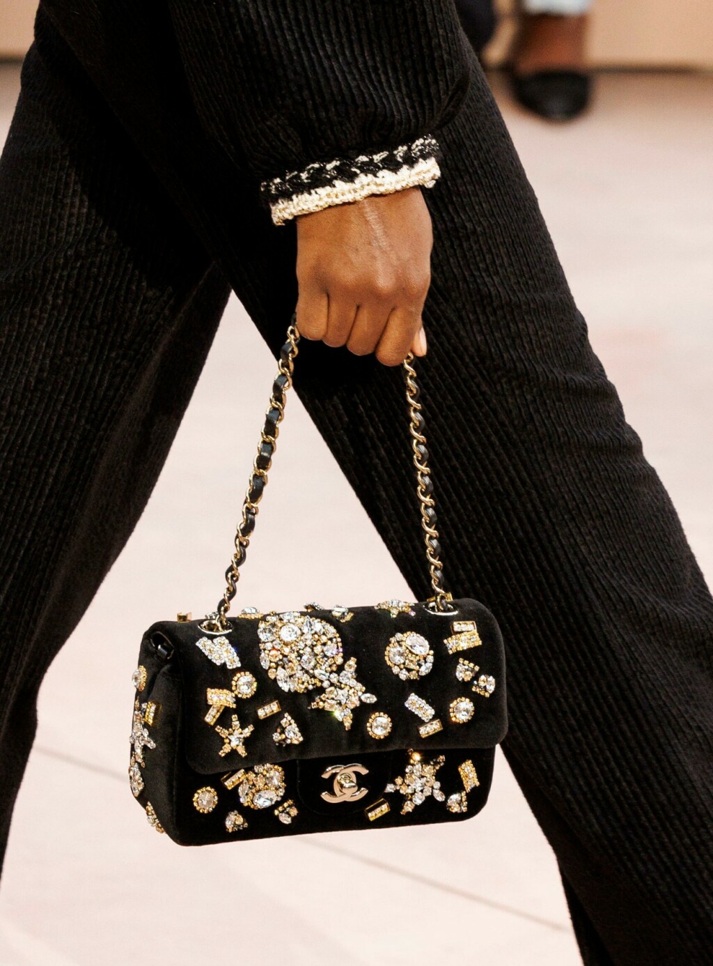 Torbe iz Chanelove prêt-à-porter kolekcije za jesen/zimu 2025./2026. - 1
