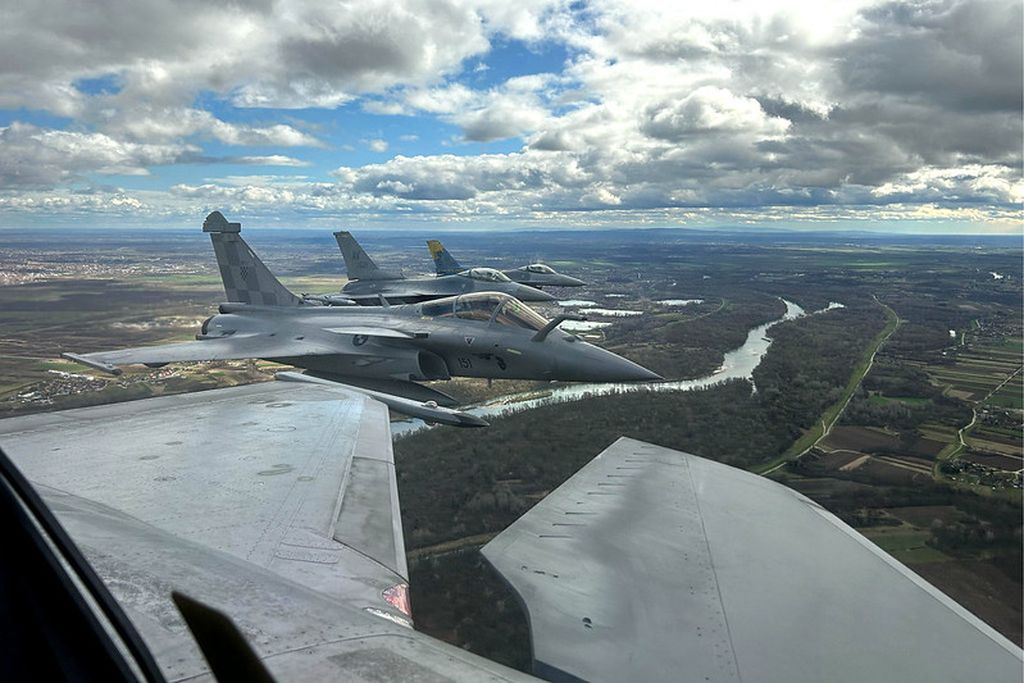 Hrvatski Rafalei i američki F-16 sudjelovali u letačkoj akciji - 3