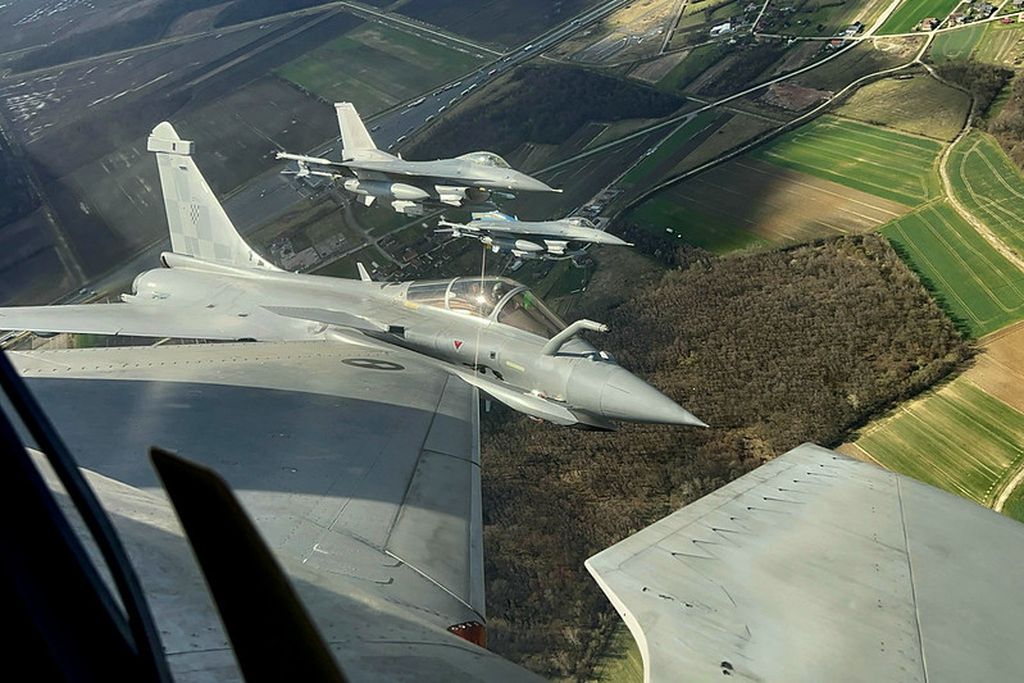 Hrvatski Rafalei i američki F-16 sudjelovali u letačkoj akciji - 3