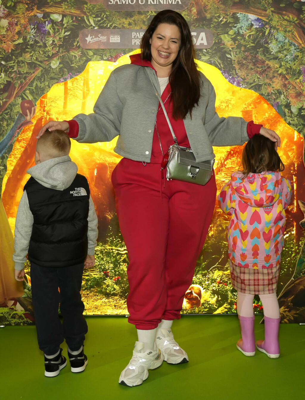 Lucija Lugomer u trenirci na premijeri filma 'Snjeguljica' u Zagrebu