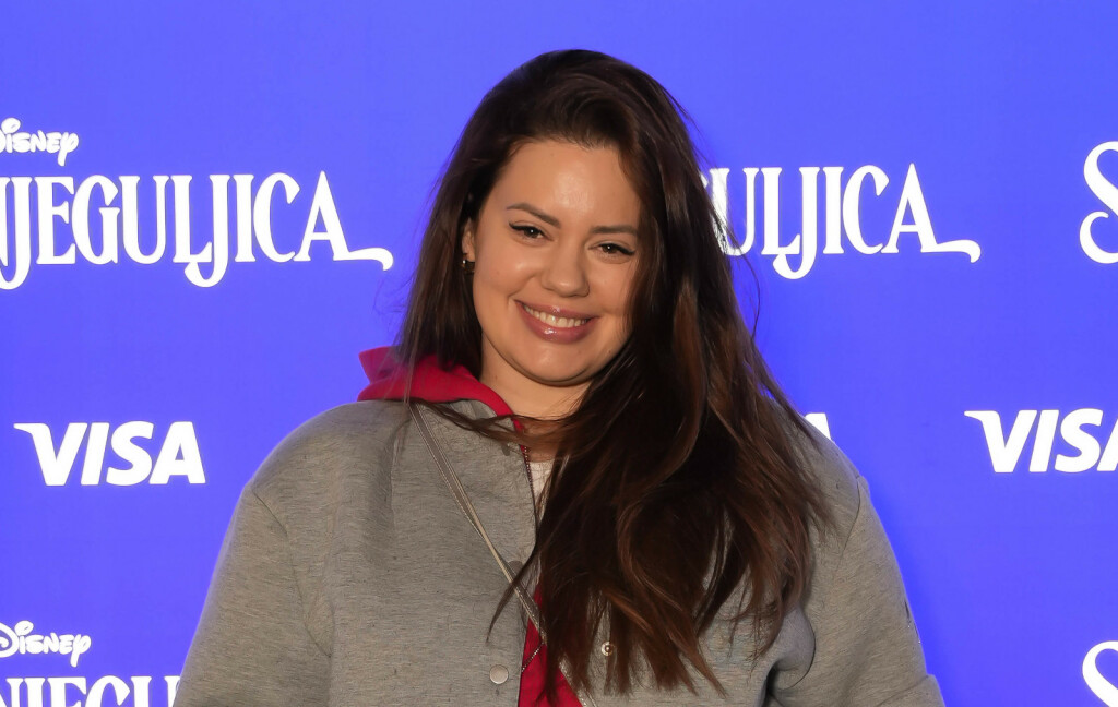 Lucija Lugomer u trenirci na premijeri filma 'Snjeguljica' u Zagrebu - 4