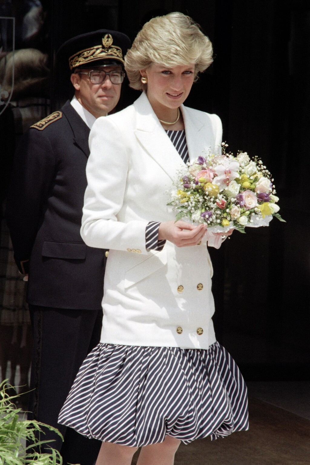 Princeza Diana u haljini sa suknjom balon kroja 1987. godine u Cannesu