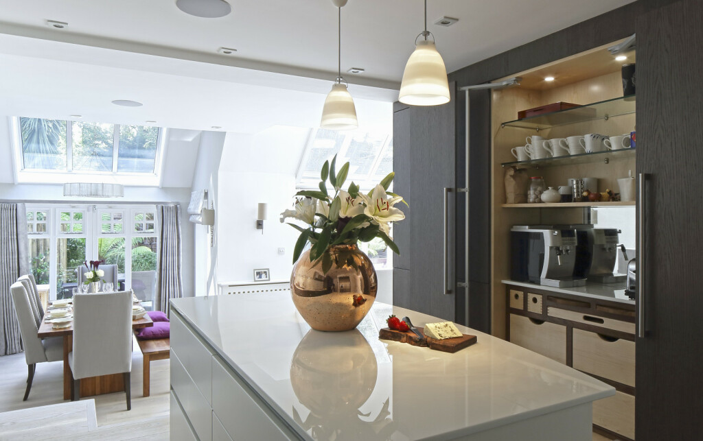 Elegantna kuća s prekrasnim dvorištem - 9