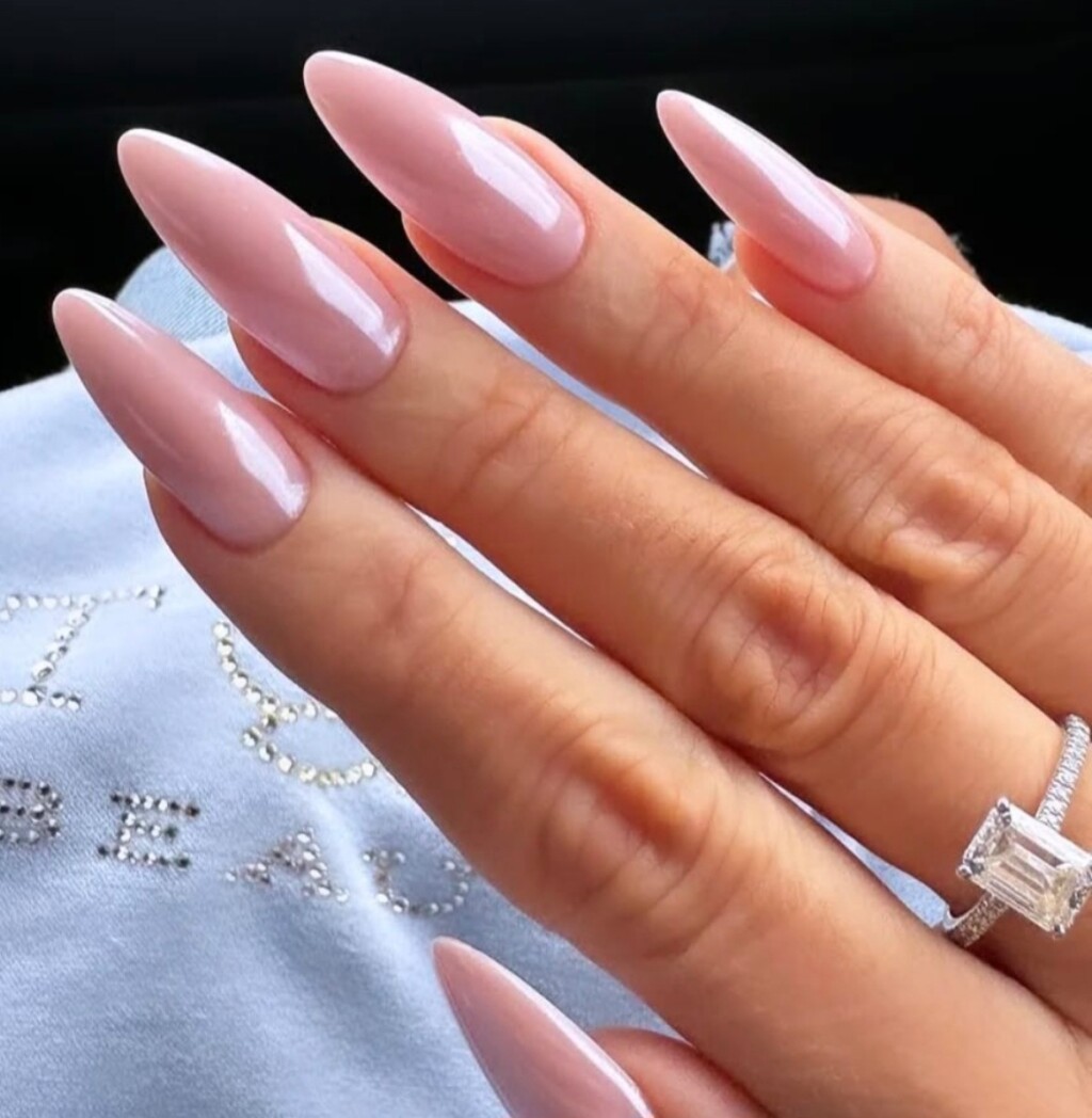 Proljetni stakleni nokti