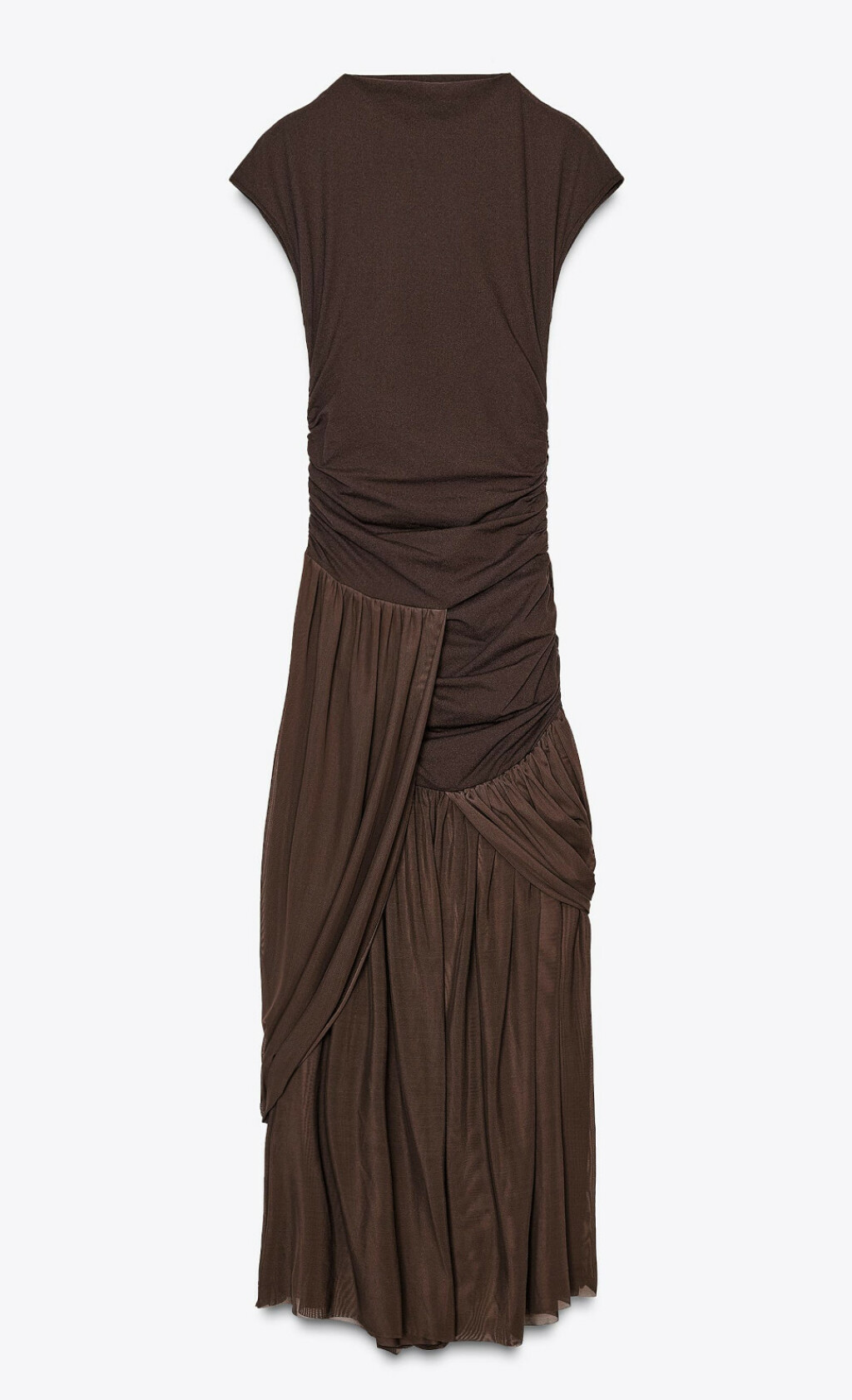 Josipa Pavičić nosi smeđu haljinu iz Zare