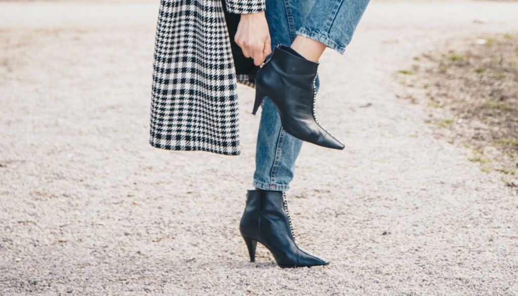 Crne gležnjače s visokom potpeticom sjajan su izbor za posao, ali i svečanije prilike