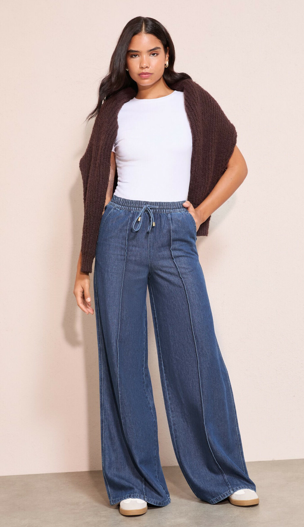 Friends Like These traperice (Next), 54 eura