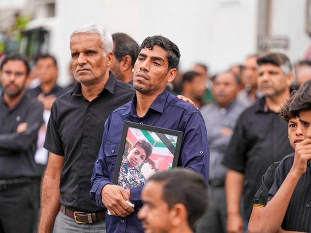 Minab, Iran, sprovod učenika koji su stradali u bombardiranju škole - 6