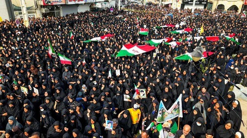 Minab, Iran, sprovod učenika koji su stradali u bombardiranju škole - 6