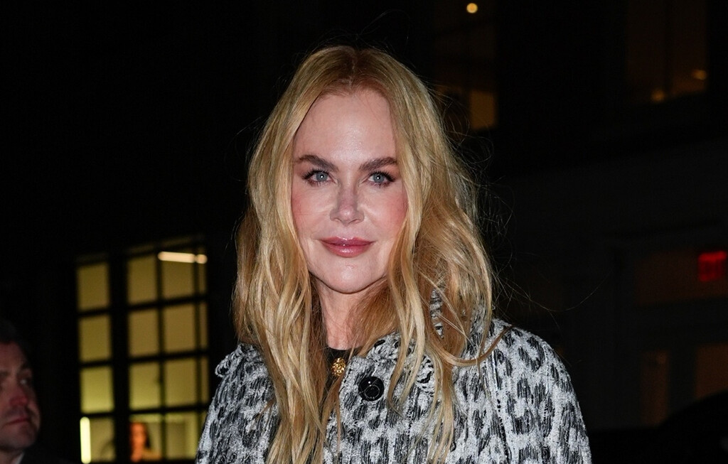 Nicole Kidman u cipelama s ukrasom na potpetici i kaputu leopard uzorka - 4