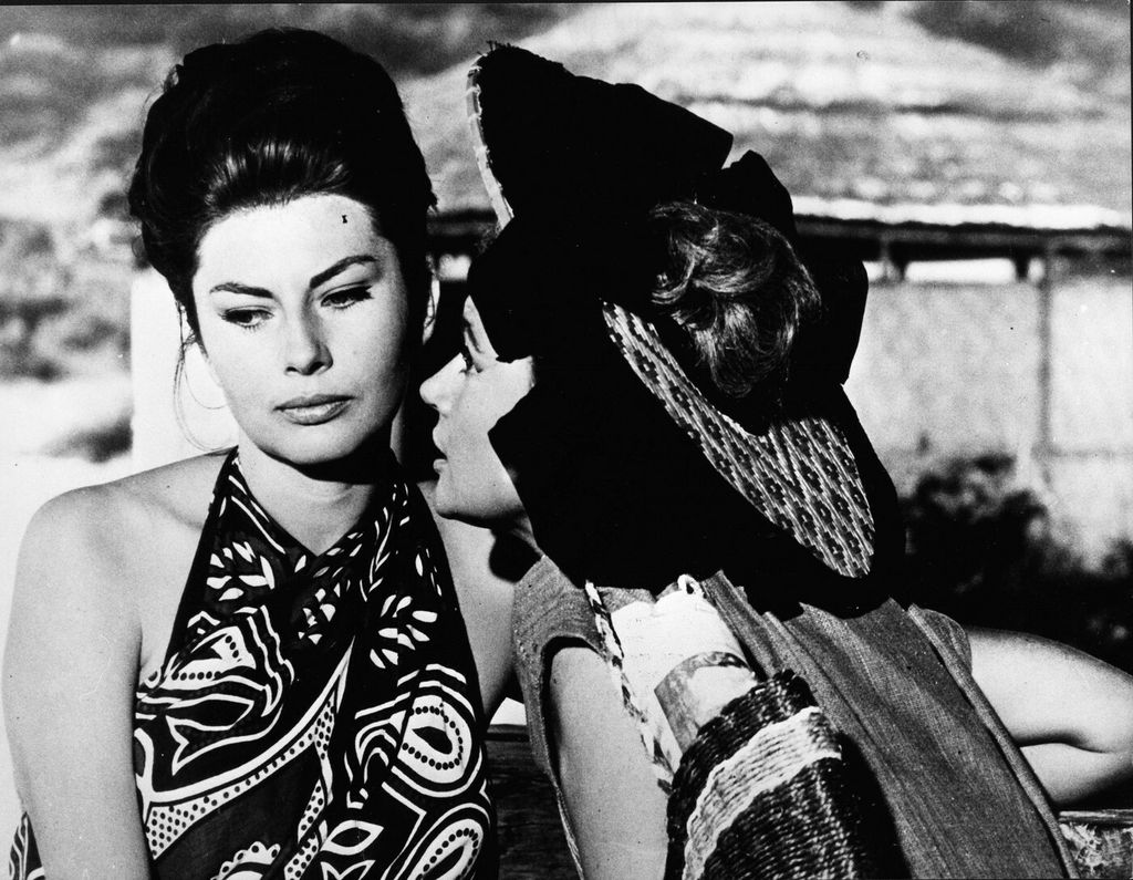 Soraya Esfandiary-Bakhtiary - 4