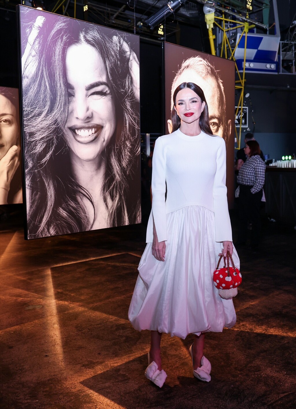 Severina u Simkhai haljini i Jimmy Choo štiklama na otvaranju izložbe