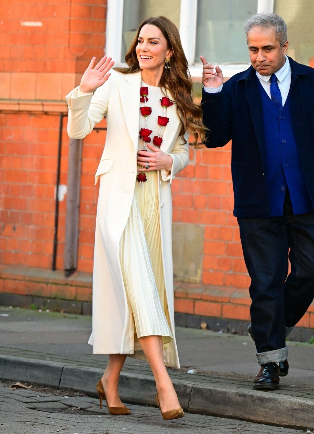 Catherine Middleton sa Sezane naušnicama Dina 2026. - 3