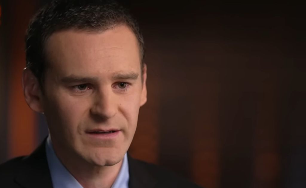 Logo CIA-e i napad mikrovalnim oružjem, ilustracija