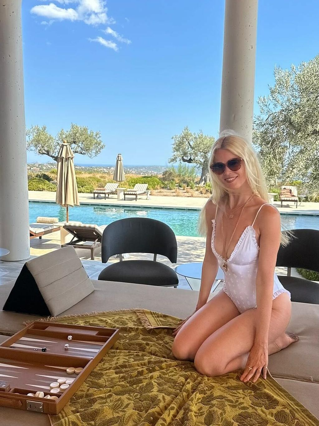 Claudia Schiffer - 1