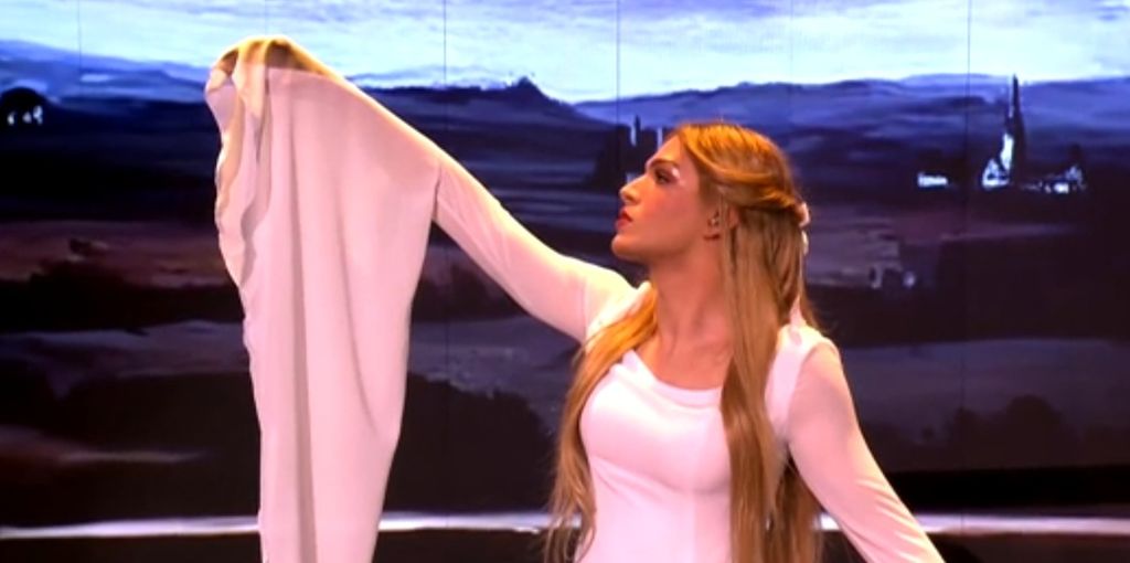 Lovro Juraga kao Taylor Swift