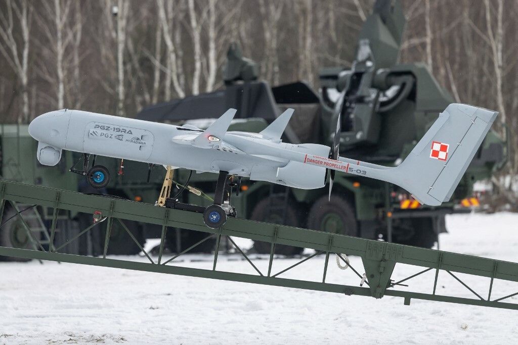 Poljski dron, ilustracija