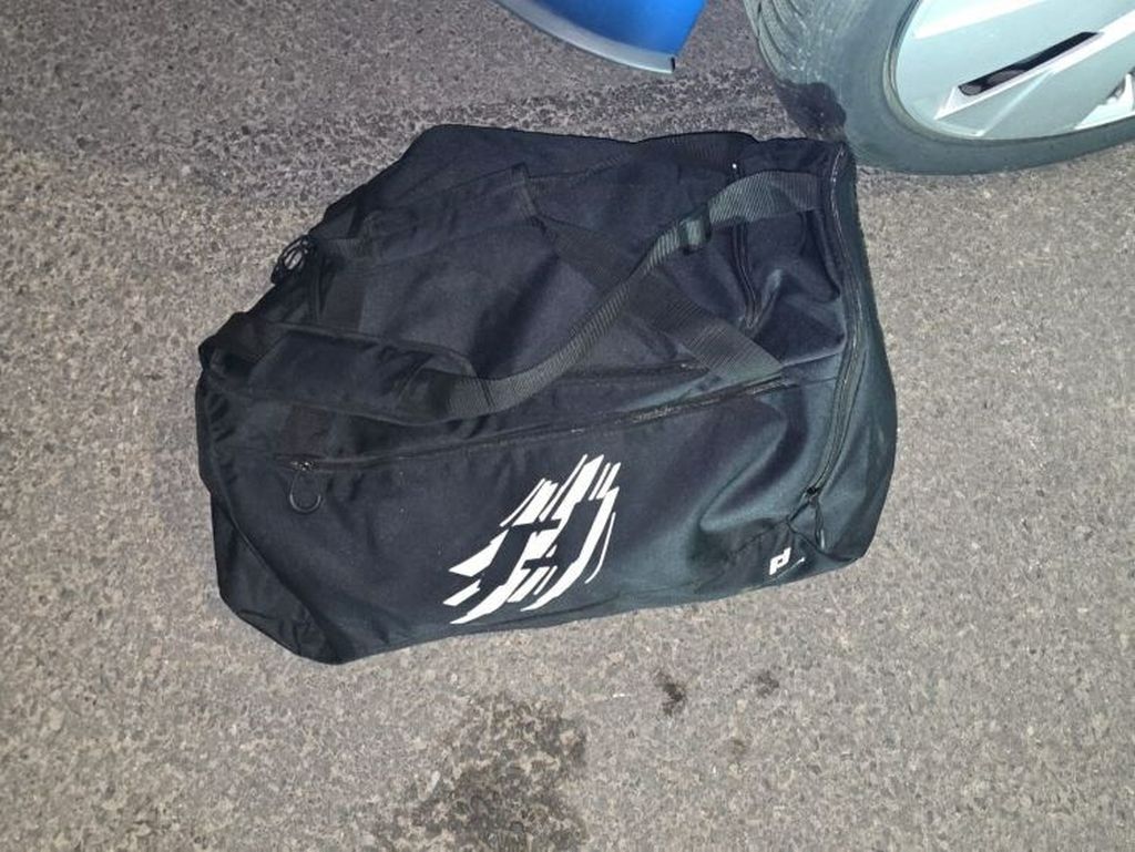 Predmeti koje je zagrebačka policija pronašla kod pljačkaša