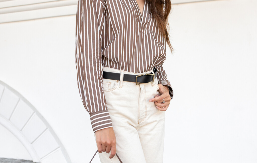 Žena u prugastoj košulji